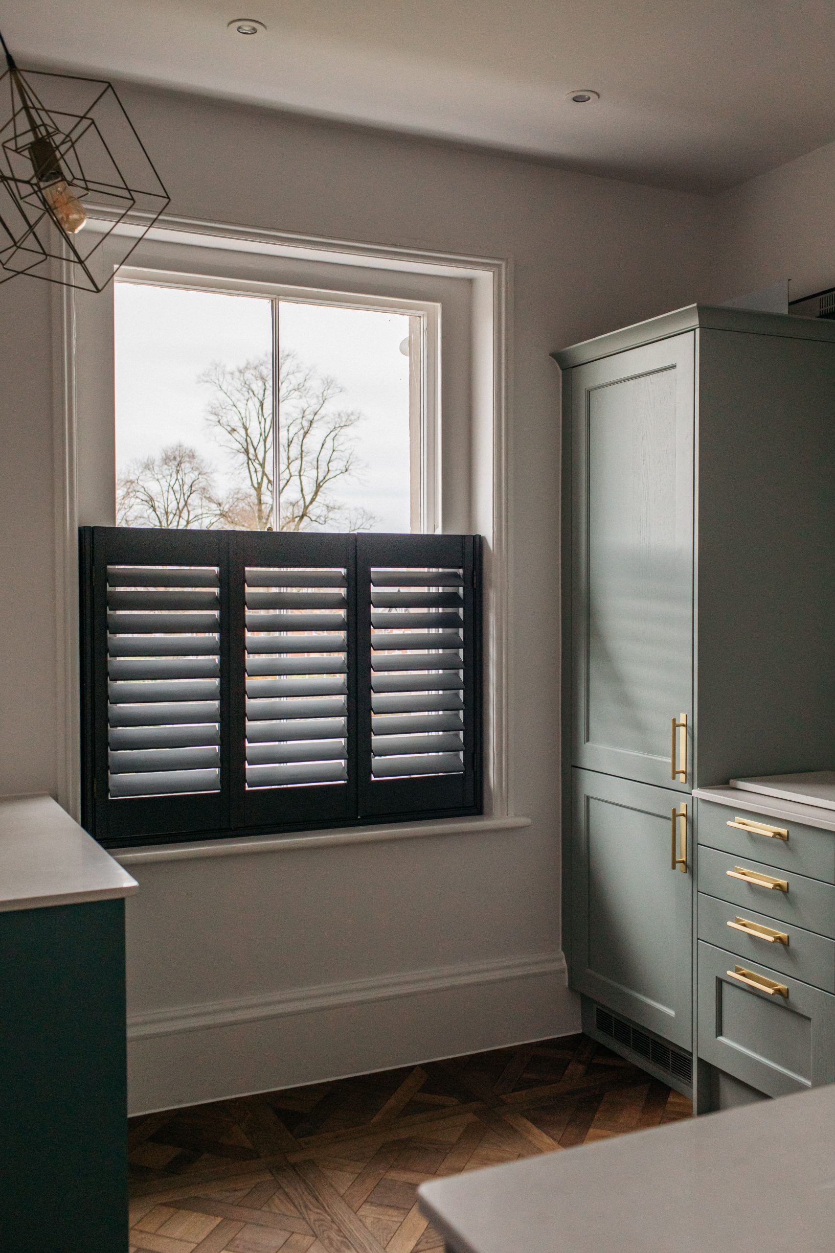 Cafe style shutters. Slats open, custom colour-min Cafe style shutters. Slats open, custom colour-min